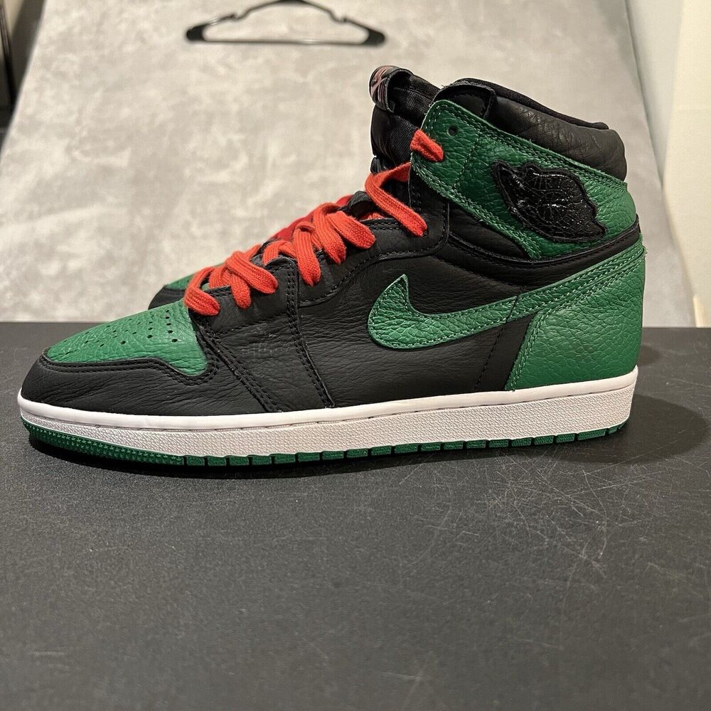 Air Jordan 1 Retro High OG Pine Green 2.0 - Picture 3 of 11